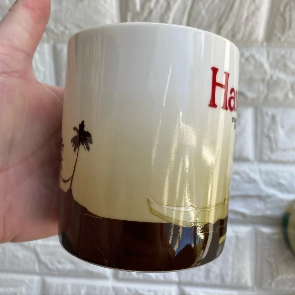 STARBUCKS 2011 collection Hawaii Coffee Mug 16 oz